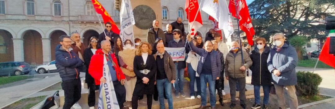 No bavagli: Assostampa Umbra in Piazza a Perugia, in tanti per dire no all’emendamento Costa e ribadire il principio cardine del diritto di cronaca